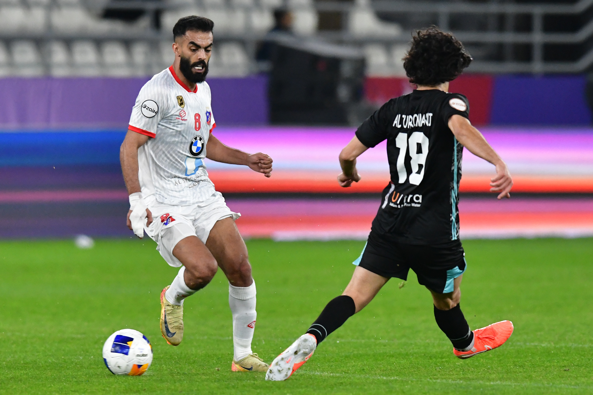 الكويت يتصدر دوري زين بعد فوزه على السالمية بثلاثية 1 GkVkf TWgAAVFbE