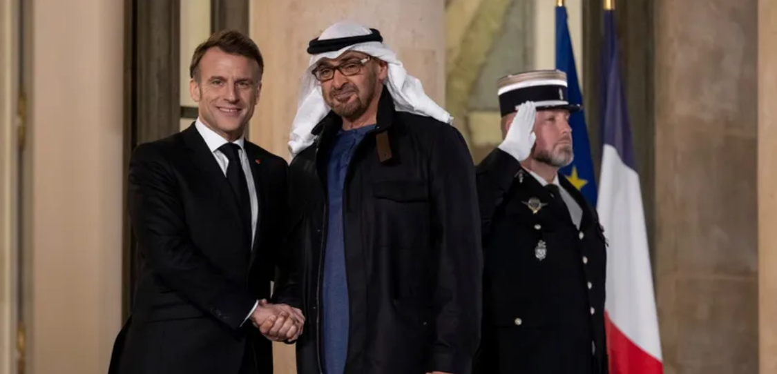 الشيخ محمد بن زايد يلتقي ماكرون في باريس 1 IMG 6413