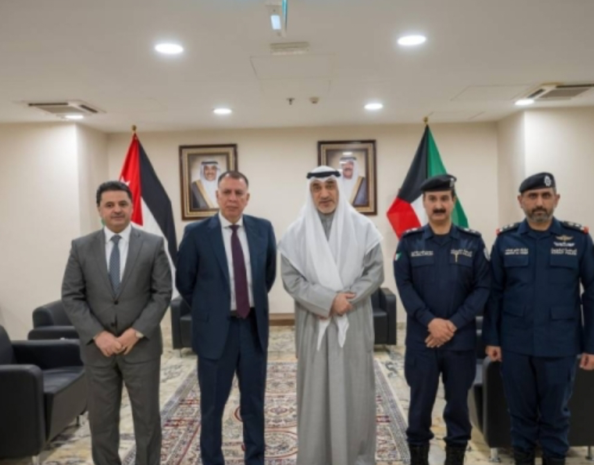 النائب الأول يستقبل وزير الداخلية الأردني في «قاعدة نواف الأحمد» 1 IMG 6512