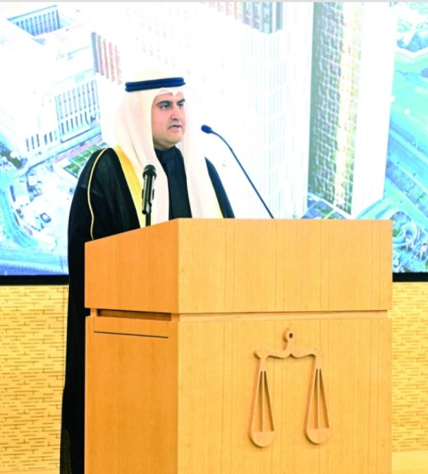 السميط: مراجعة التشريعات وتوسيع نطاق التحول الرقمي وتعزيز آليات الرقابة والشفافية 1 IMG 6570