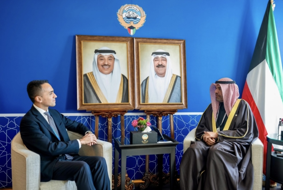 اليحيا استعرض العلاقات الثنائية مع المبعوث الأوروبي لإقليم الخليج 1 IMG 6717