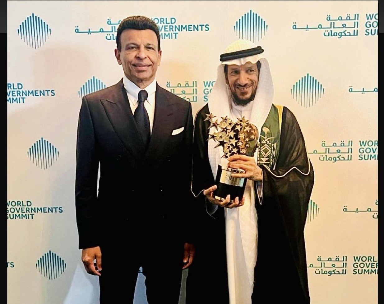 قيمتها مليون دولار.. سعودي يفوز بجائزة أفضل مُعلم عالميًا 1 a0cc4fe0 3684 475e 9cf9 014cb0aa4147