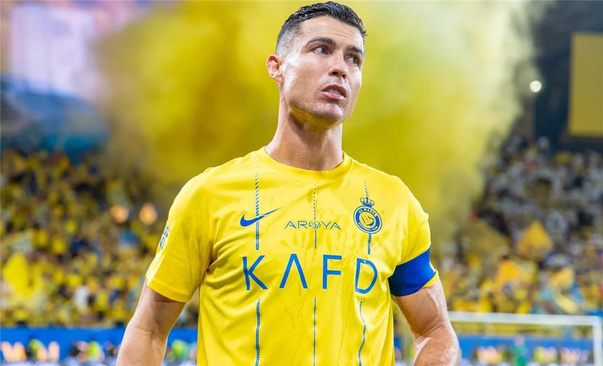 كريستيانو رونالدو يجدد عقده مع النصر 1 large