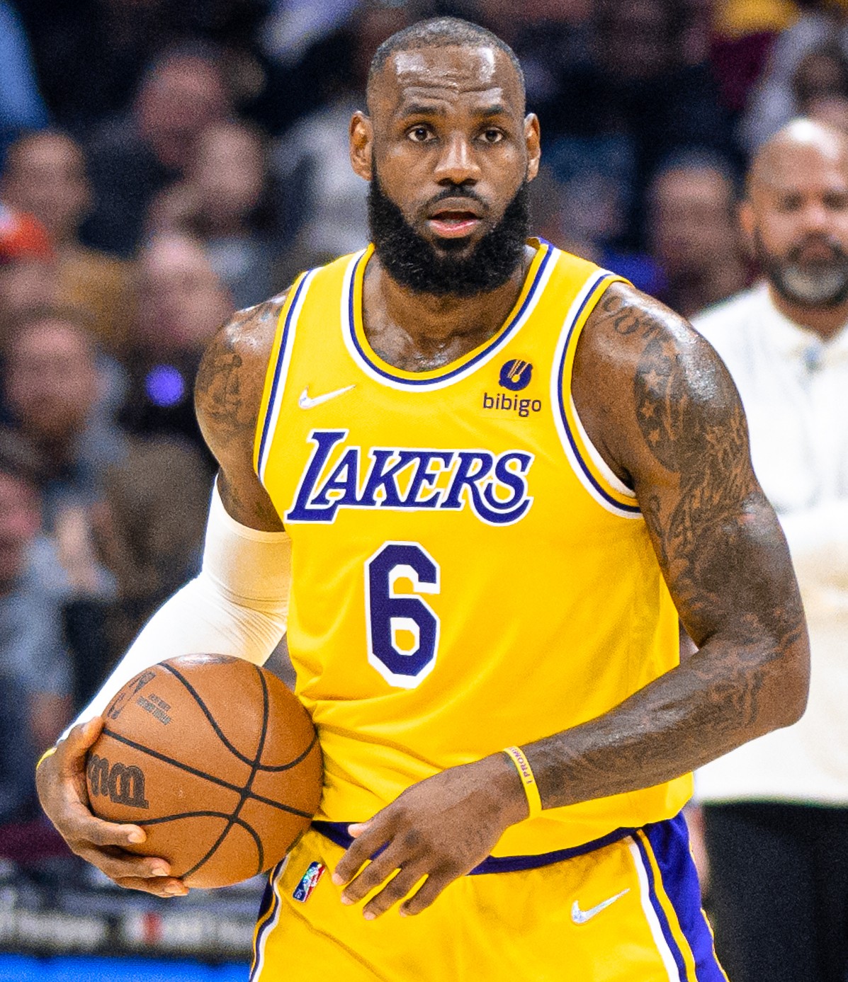ليبرون جيمس يدخل التاريخ كأول لاعب في NBA يسجل 50 ألف نقطة 1 IMG 7253