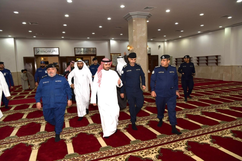 محافظ مبارك الكبير يتابع استعدادات المساجد للعشر الأواخر من رمضان 1 IMG 7838
