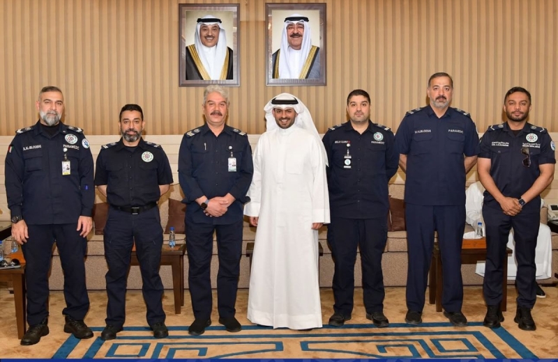 محافظ مبارك الكبير يستقبل المهنئين بعيد الفطر 1 IMG 8185