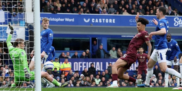 فوز ثمين لـ «سيتي» على... إيفرتون 1 تنزيل 27