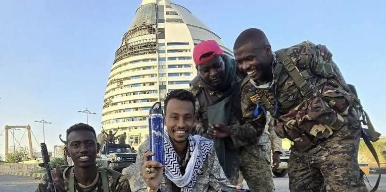 مراقبون: تحالف الجيش مع الإخوان يعرقل جهود إنهاء الحرب في السودان 1 IMG 8593