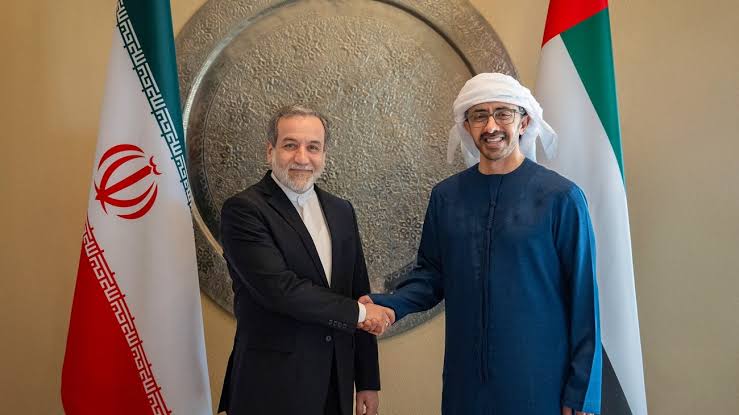 عبدالله بن زايد يبحث مع وزير خارجية إيران سبل تعزيز العلاقات الثنائية 1 IMG 8644