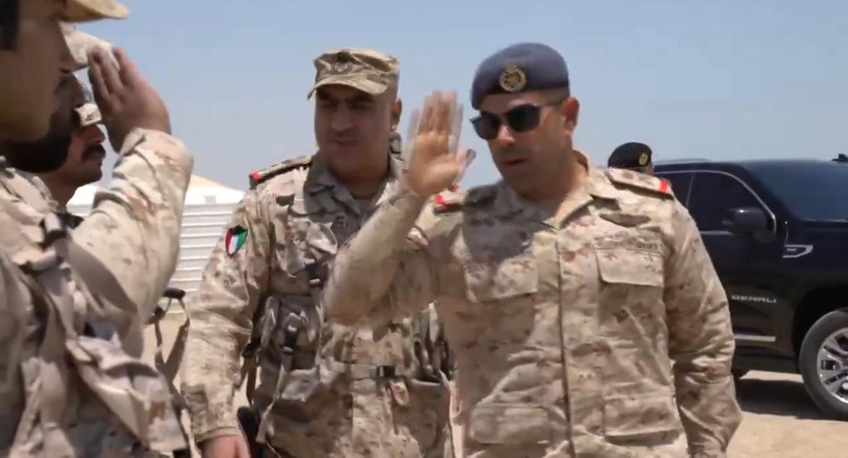 نائب رئيس الأركان: فخورون بقدرات الجيش والتزامه بحماية أمن واستقرار البلاد 1 IMG 0176
