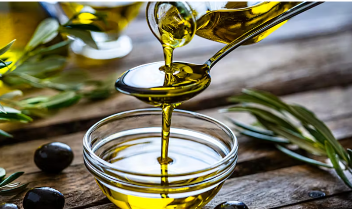 ملعقة يوميًا تحميك من الأمراض.. اكتشف سر زيت الزيتون 1 IMG 1251