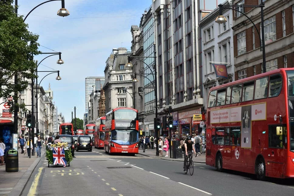 buses oxford street
